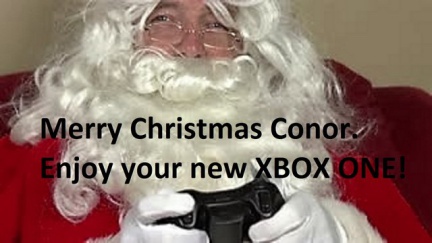 santa-claus-playing-video-games-on-couch vkldscccd  S0000
